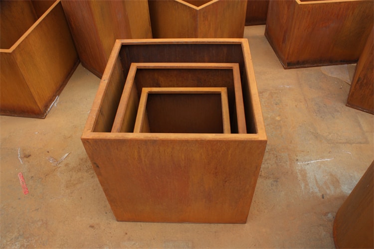 rust metal planter